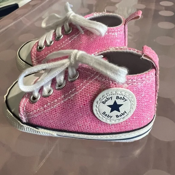 Baby pink glitter converse sneakers size 1 - Picture 4 of 5